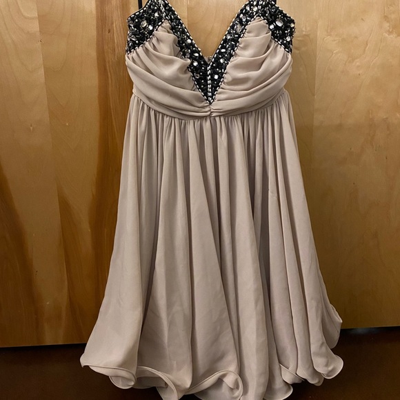 French Connection Blush Beaded Bow Tulle Dress - Picture 5 of 12